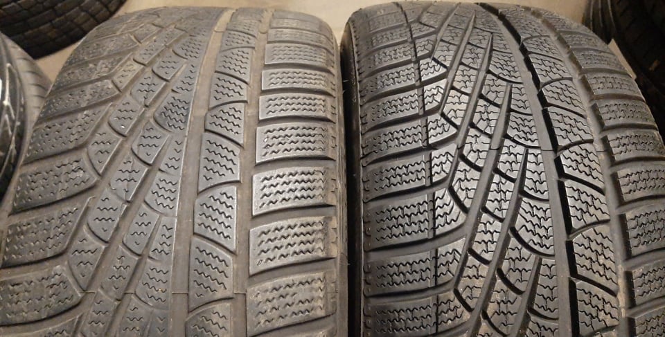 lamellrehv Pirelli SottoZero Winter 240