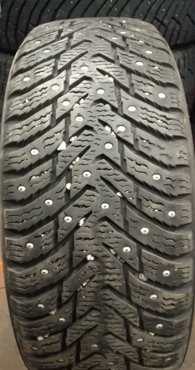 naastrehv Nokian Hakkapeliitta 8