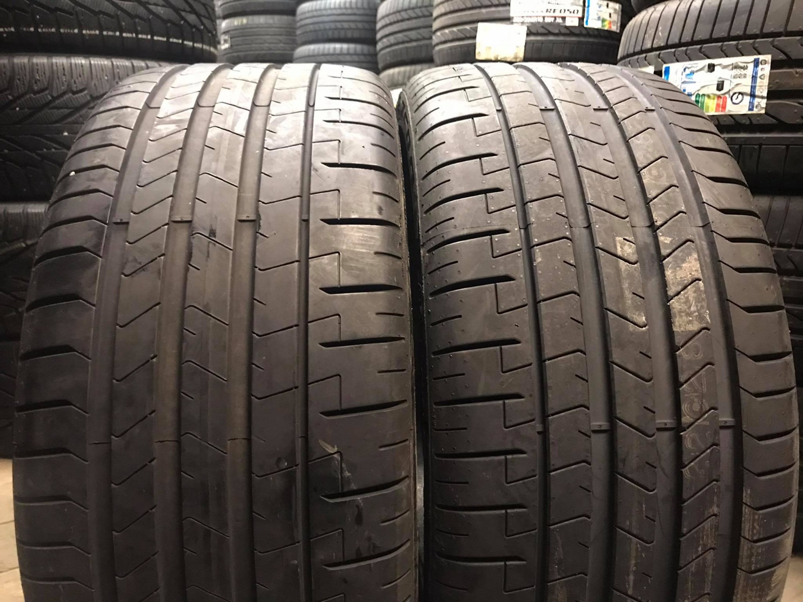 suverehv Pirelli P ZERO THE HERO