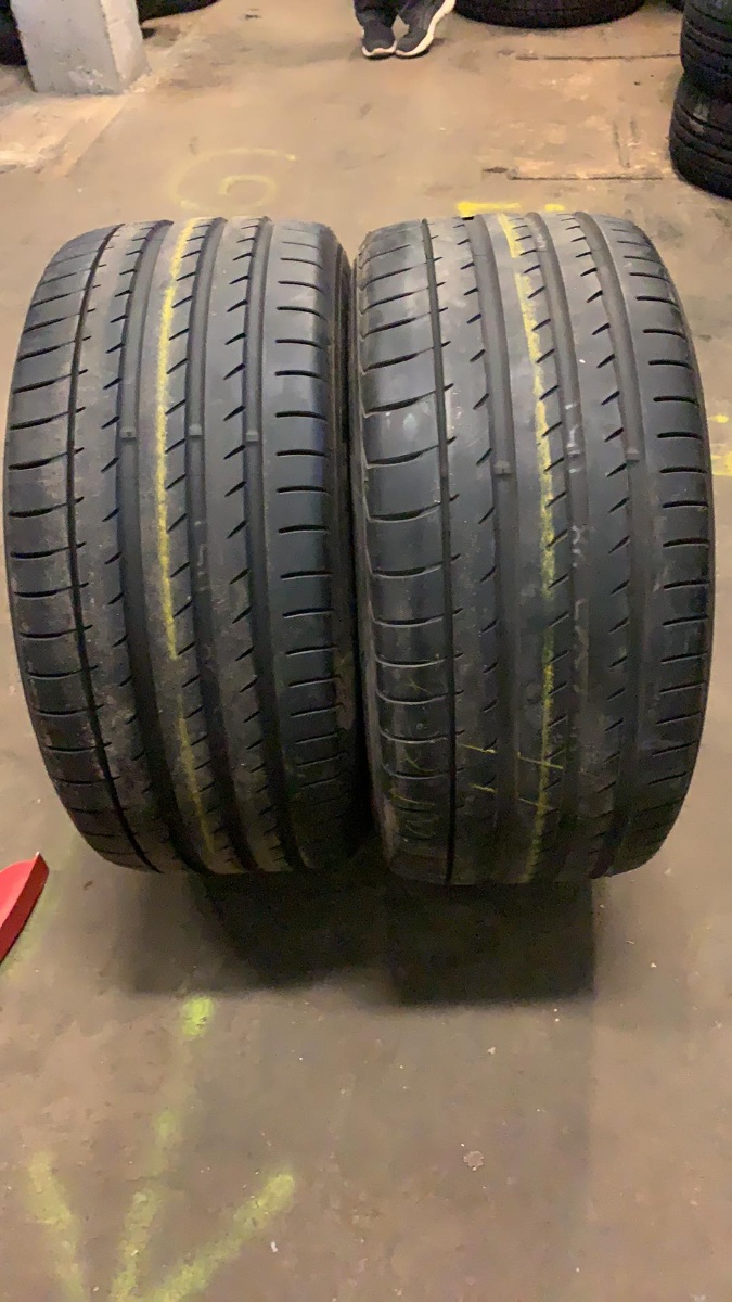 suverehv Yokohama Advan Sport V105
