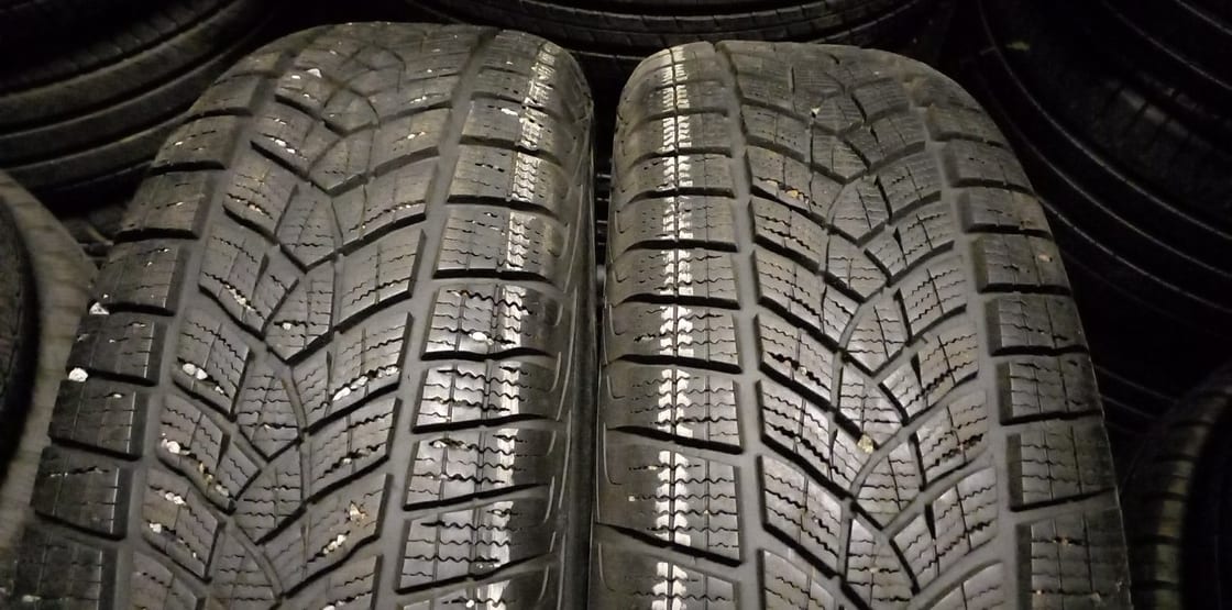lamellrehv Goodyear UltraGrip Ice