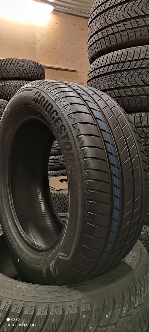 suverehv Bridgestone ALENZA 001