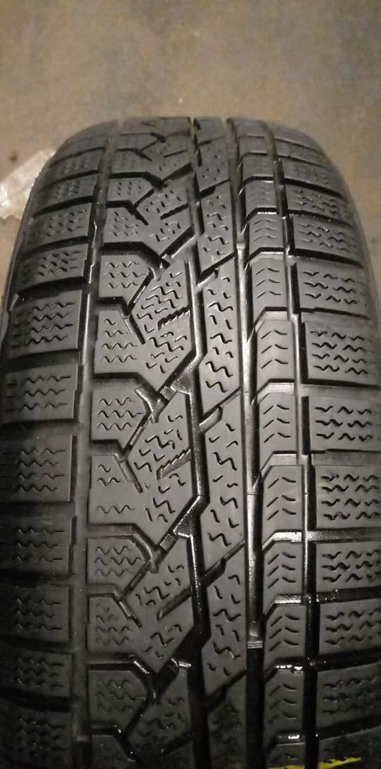 lamellrehv Kumho Izen RV Asymmetric
