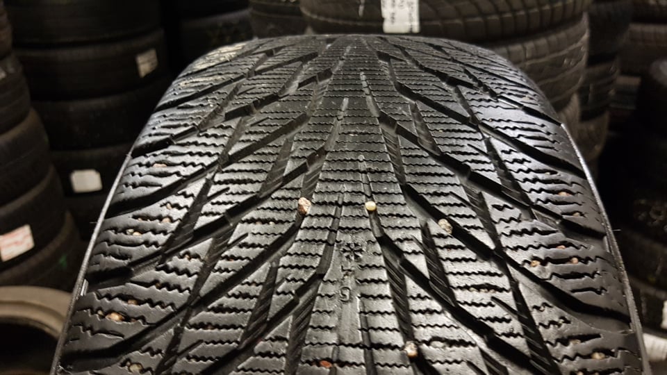 lamellrehv Nokian Hakkapeliitta R2