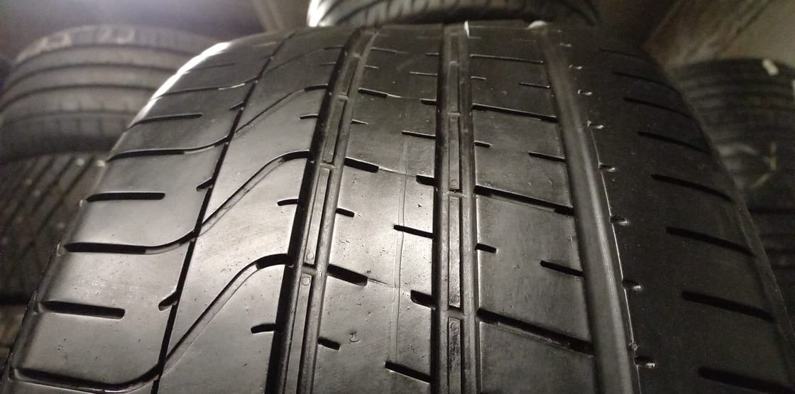 suverehv Pirelli P ZERO THE HERO