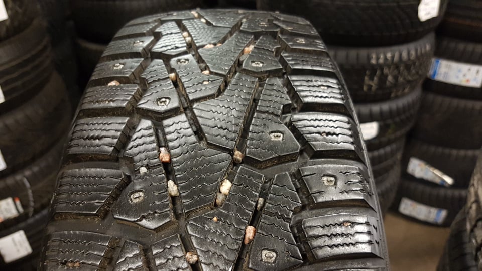 naastrehv Pirelli WINTER ICE ZERO