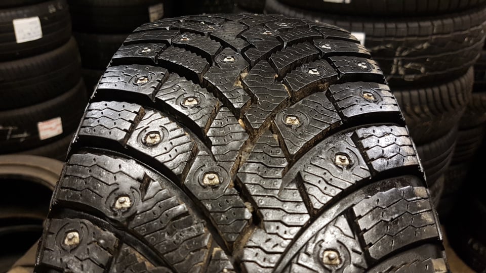 naastrehv Pirelli Winter Ice Zero 2