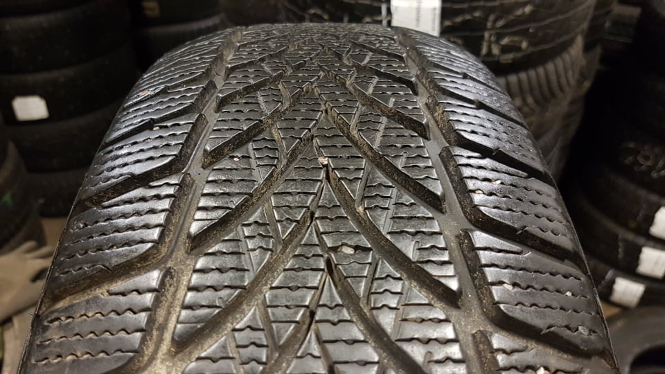 lamellrehv Goodyear UltraGrip Ice 2