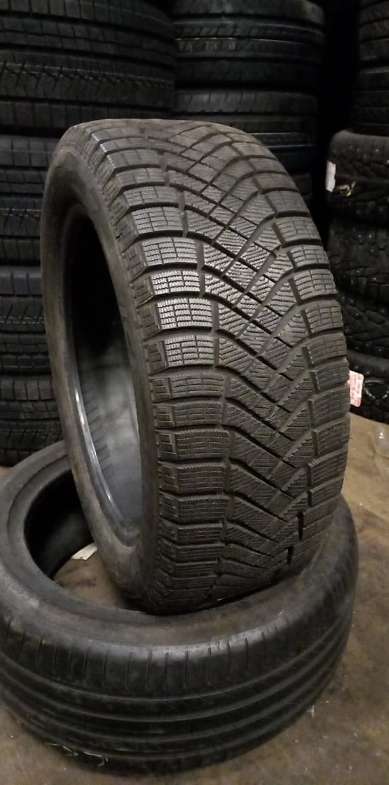 lamellrehv Pirelli WINTER ICE ZERO FR