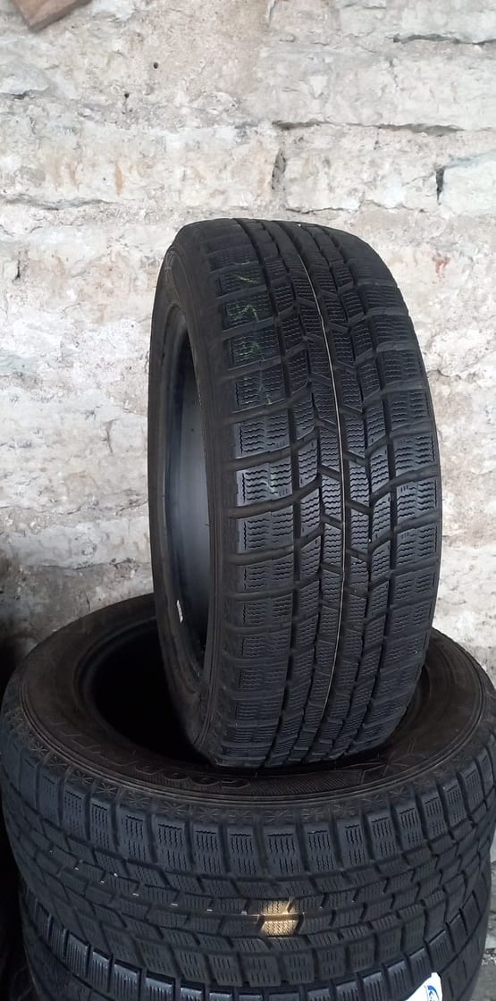 lamellrehv Goodyear Ice Navi 6