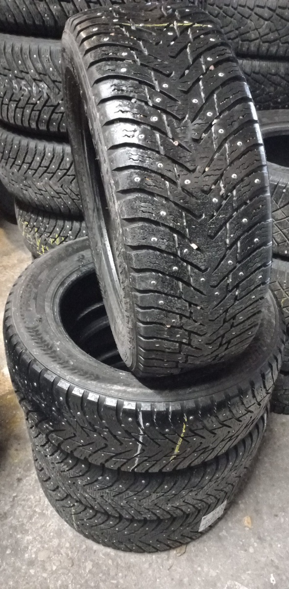 naastrehv Nokian Hakkapeliitta 8 SUV