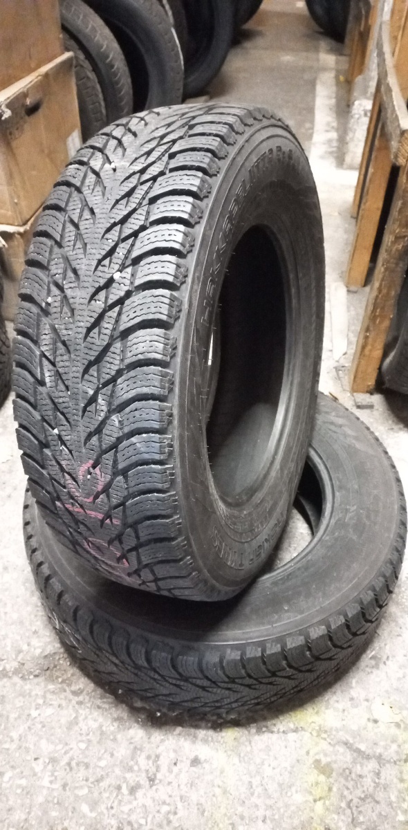 lamellrehv Nokian Hakkapeliitta R3 SUV