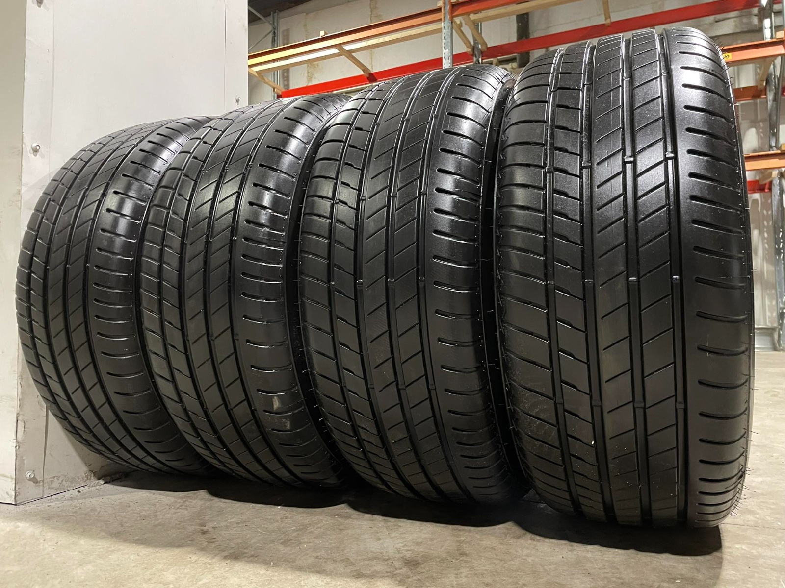 suverehv Bridgestone ALENZA 001