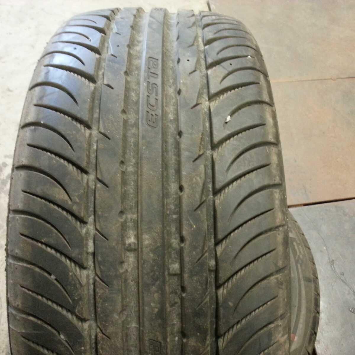 suverehv Kumho Ecsta STX