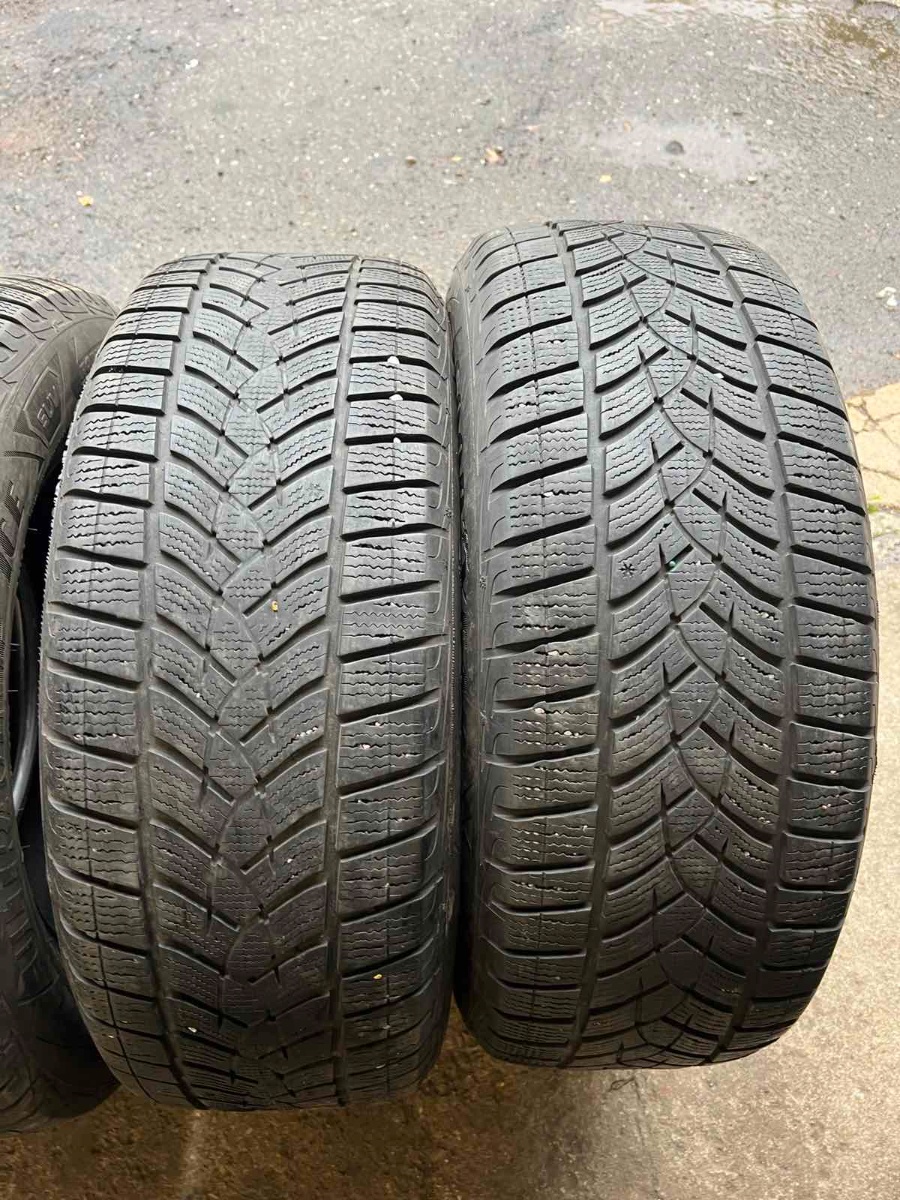 lamellrehv Goodyear UltraGrip Ice