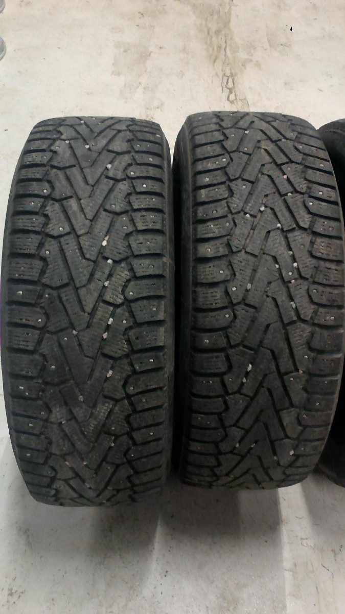 naastrehv Pirelli WINTER ICE ZERO