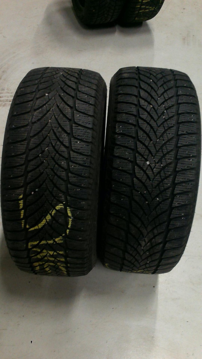 lamellrehv Goodyear UltraGrip Ice 2