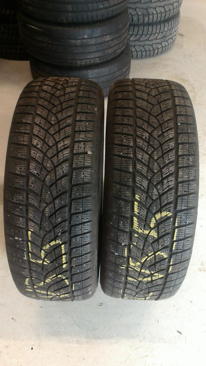 lamellrehv Goodyear UltraGrip Ice