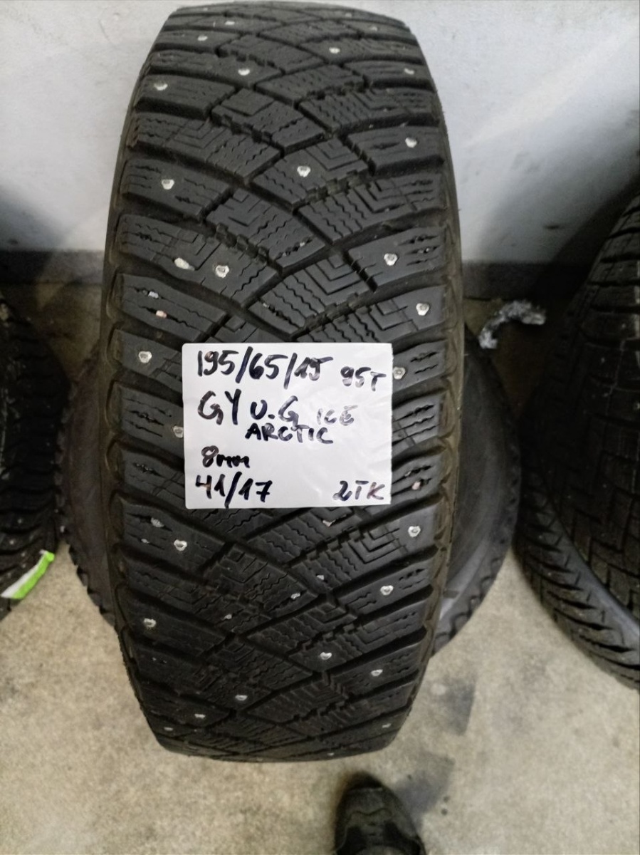 naastrehv Goodyear Ultra Grip Ice Arctic