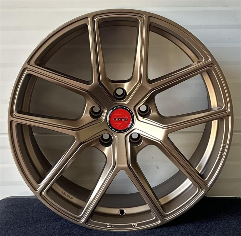 valuveljed Momo BMW