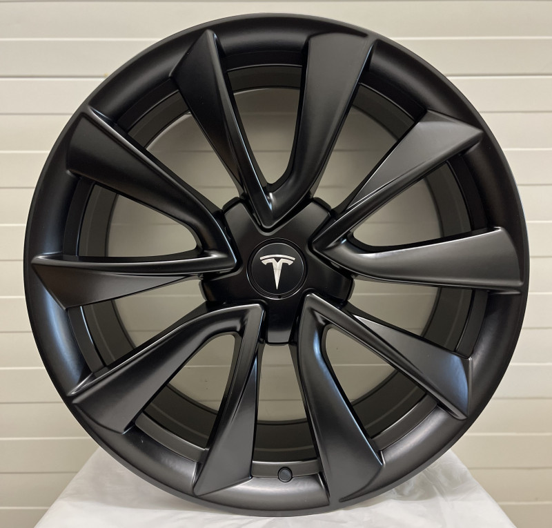 valuveljed AMZ Tesla