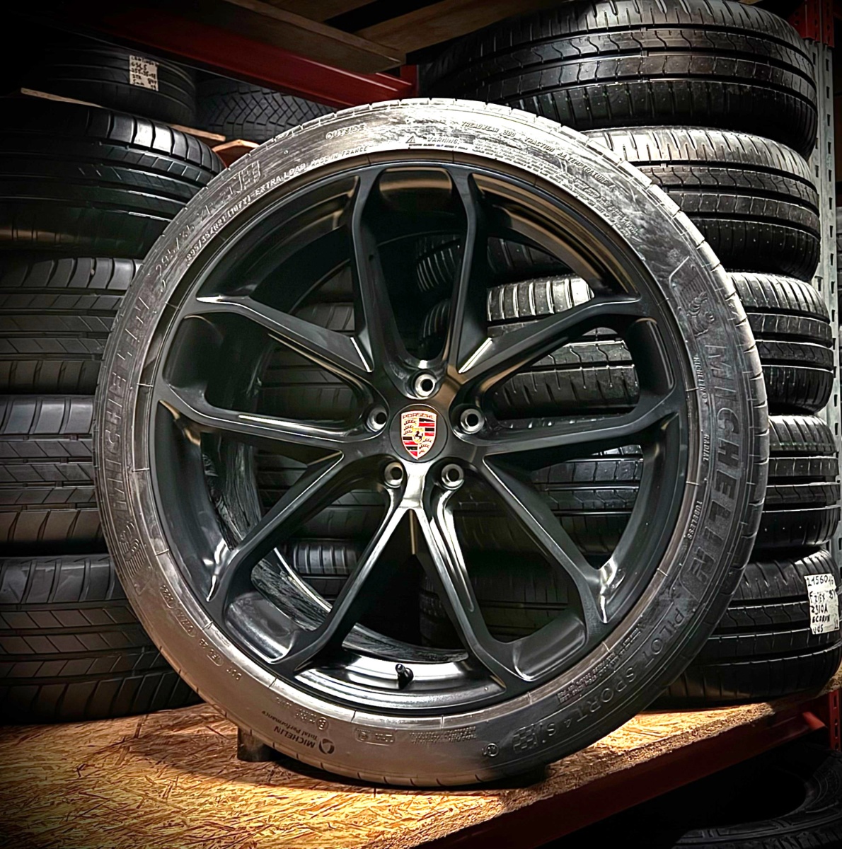 valuveljed Porsche Macan Turbo DEMO