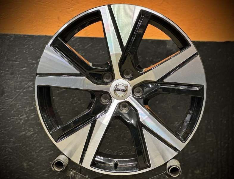 aluvanteet Volvo Original
