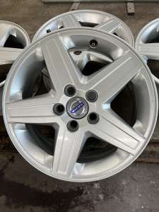 aluvanteet Volvo Original